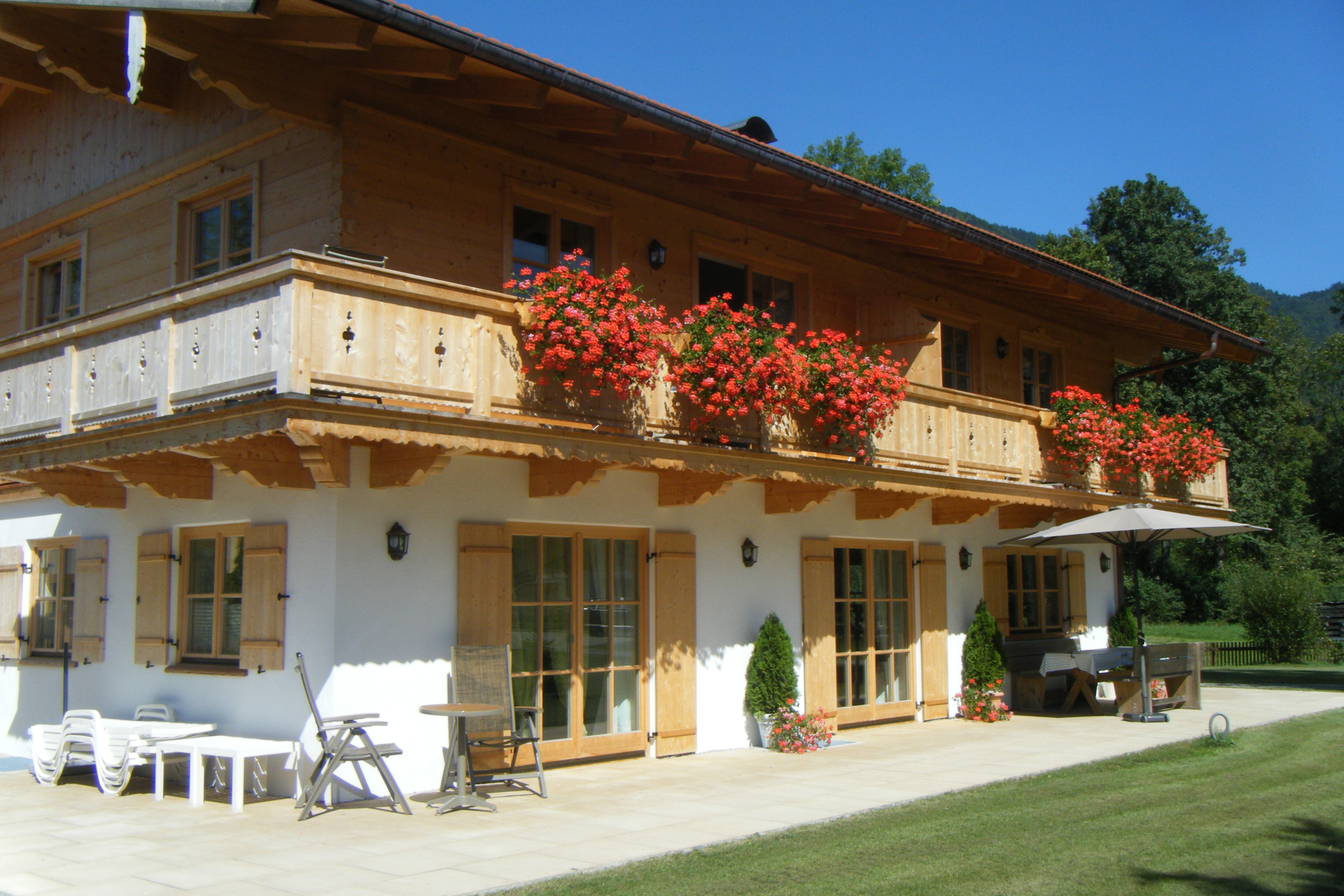 Gästehau Pfatischer im Sommer